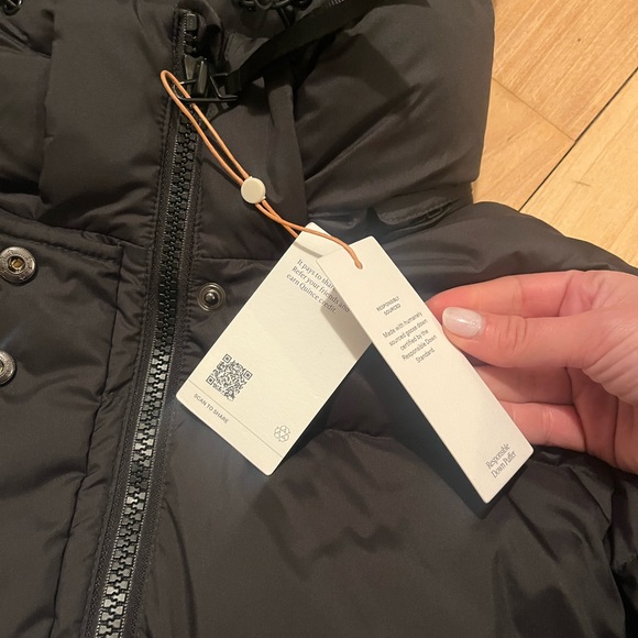 Quince Women's Responsible Long Down Puffer Jacket Black XS New with tags NWT - Picture 11 of 15